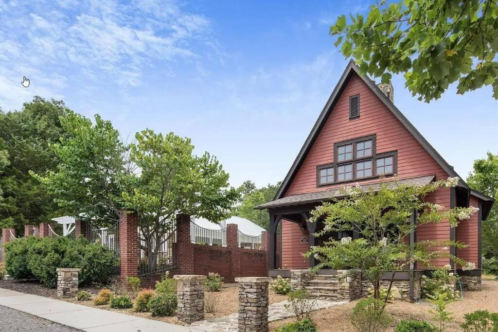 Quiet Getaway At Wayward Cottage Pisgah Exterior photo